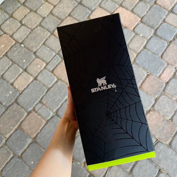 NWT NIB Web Glow Stanley Quencher Tumbler 2.0 40oz - Limited Edition - Picture 6 of 6